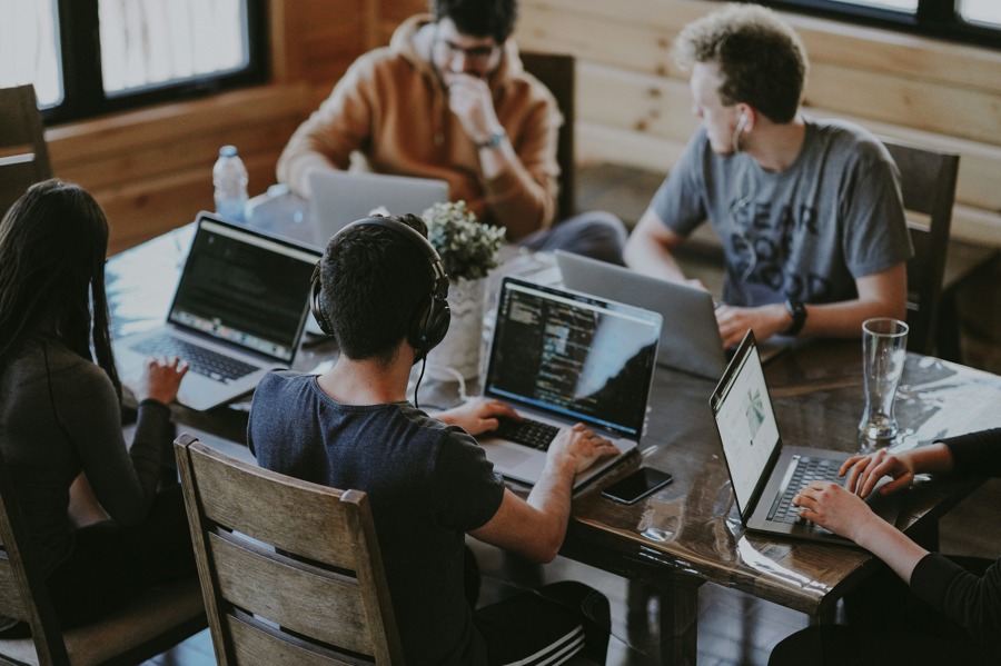 Hướng dẫn dùng Dropbox cho người mới: lưu trữ tệp, đồng bộ 5 Làm việc nhóm minh họa chia sẻ và cộng tác